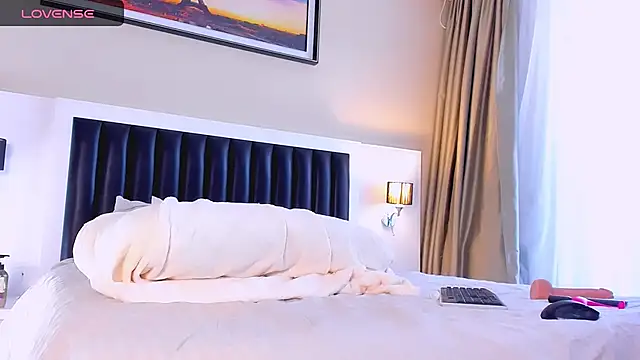 marrenaa online show from November 2025 07:08:01 AM