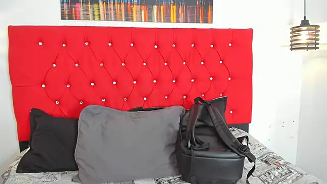 carolinacrus01 online show from September 2025 03:48:02 PM