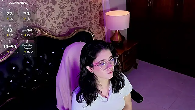 Snapshot of LiLLiAnderson chatting on May 2026 12:01:02 PM LiLLiAnderson online show from May 2026 12:01:02 PM