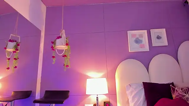 my aleja  online show from September 2025 12:49:02 PM