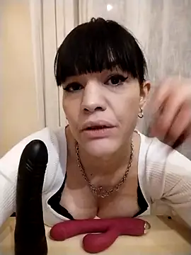 SarettaB90 online show from February 2026 10:25:02 PM