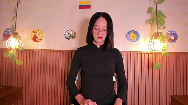 Snapshot of daphne_courtis chatting on June 2026 03:11:02 AM daphne courtis online show from June 2026 03:11:02 AM