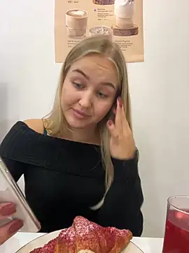 CandyVice online show from October 2025 05:24:02 PM