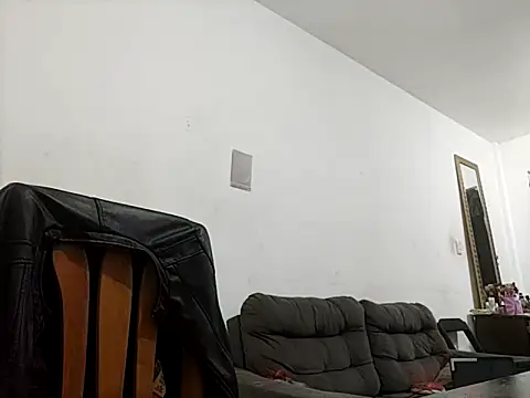 Snapshot of Kellye_hotTs chatting on October 2025 03:18:01 AM Kellye hotTs online show from October 2025 03:18:01 AM