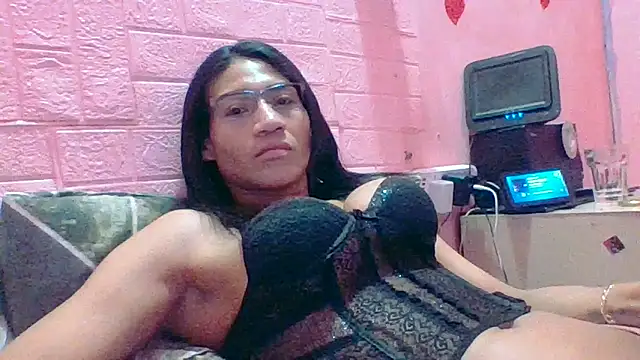 Snapshot of Kellye_hotTs chatting on April 2026 07:50:02 PM Kellye hotTs online show from April 2026 07:50:02 PM