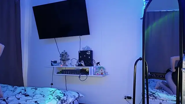 Candy Flosse online show from October 2025 08:22:01 AM