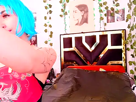 lucywhite13 online show from October 2025 04:35:01 PM