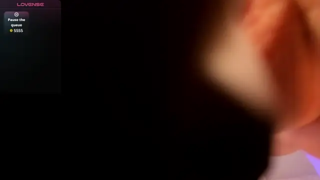 AriaMuse online show from April 2026 09:01:02 PM