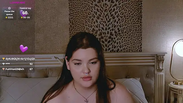 EmilyHyde online show from October 2025 03:07:02 AM