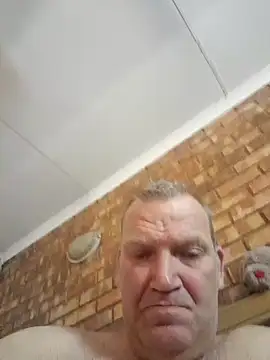 wallacelegend online show from October 2025 06:17:01 AM