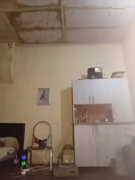 RFeltomWhitJ online show from November 2025 12:19:01 AM