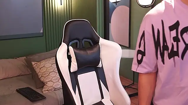 Ethan occonor online show from September 2025 11:33:01 AM