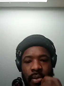 Kaalum561 online show from November 2025 01:33:02 PM