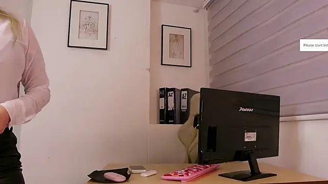 XXMILE online show from November 2025 11:30:01 AM