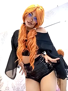 selenareyes online show from October 2025 06:40:02 PM