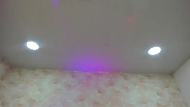 Snapshot of ZoeBenneti chatting on September 2025 12:36:02 AM ZoeBenneti online show from September 2025 12:36:02 AM