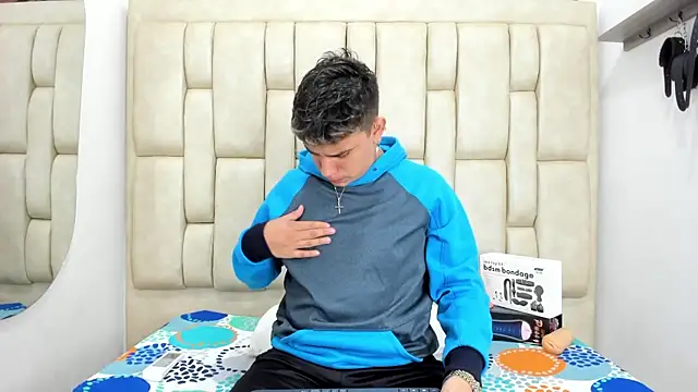 DavilANDkevin2 online show from November 2025 02:32:02 AM