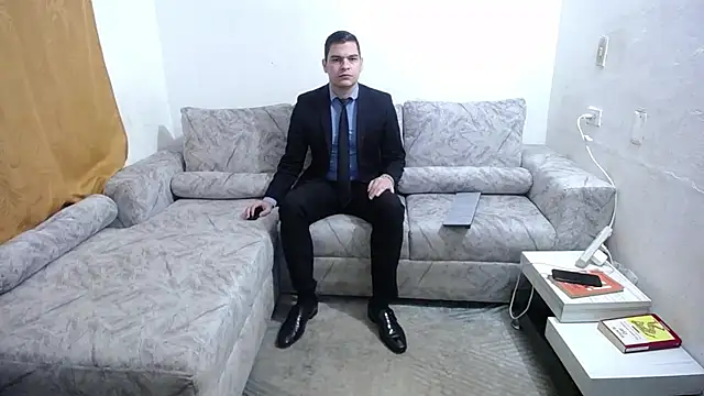 Victor Maitland online show from October 2025 07:47:02 PM