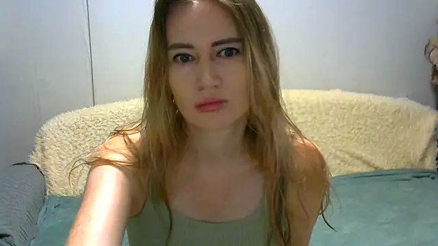 JessFoxxx online show from September 2025 03:30:01 AM