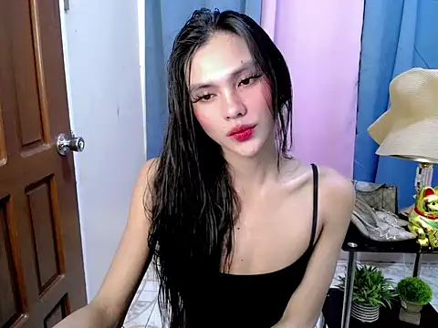Snapshot of Ur_latinahotpaprika chatting on May 2026 02:33:01 PM Ur latinahotpaprika online show from May 2026 02:33:01 PM
