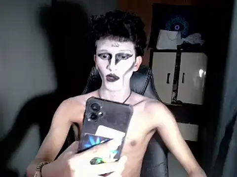 kenbigcockxx online show from November 2025 05:02:01 PM