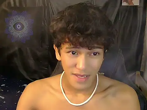 Snapshot of kenbigcockxx chatting on February 2026 09:51:01 PM kenbigcockxx online show from February 2026 09:51:01 PM