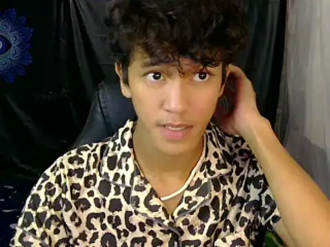 Snapshot of kenbigcockxx chatting on February 2026 08:42:01 AM kenbigcockxx online show from February 2026 08:42:01 AM