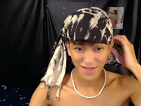 Snapshot of kenbigcockxx chatting on March 2026 10:45:01 PM kenbigcockxx online show from March 2026 10:45:01 PM