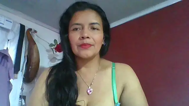 Snapshot of DianaOchoa_ chatting on May 2026 09:21:01 PM DianaOchoa online show from May 2026 09:21:01 PM