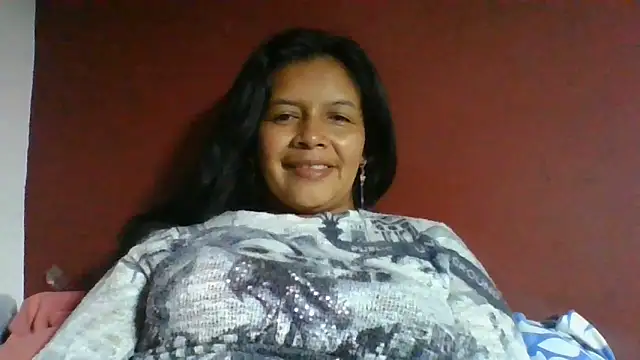 Snapshot of DianaOchoa_ chatting on June 2026 04:35:02 AM DianaOchoa online show from June 2026 04:35:02 AM