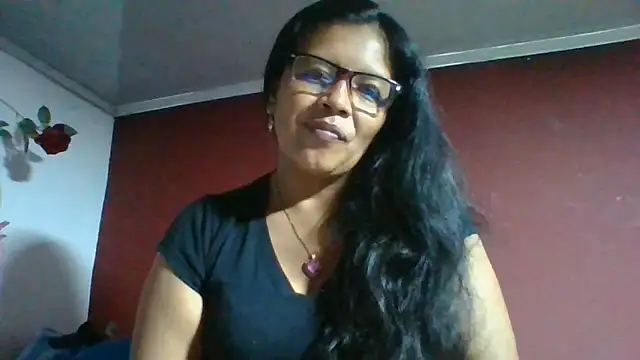Snapshot of DianaOchoa_ chatting on June 2026 02:57:01 AM DianaOchoa online show from June 2026 02:57:01 AM