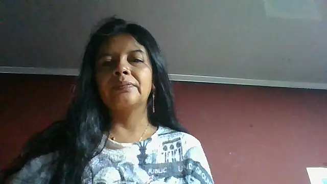 Snapshot of DianaOchoa_ chatting on June 2026 10:17:02 AM DianaOchoa online show from June 2026 10:17:02 AM