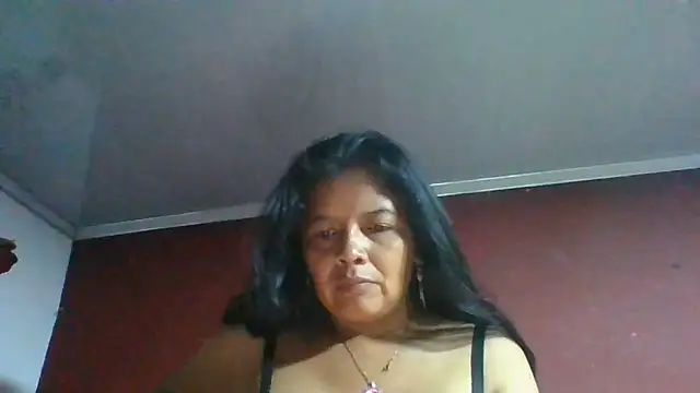 Snapshot of DianaOchoa_ chatting on June 2026 06:19:02 AM DianaOchoa online show from June 2026 06:19:02 AM