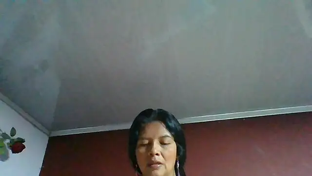 Snapshot of DianaOchoa_ chatting on June 2026 04:30:02 AM DianaOchoa online show from June 2026 04:30:02 AM