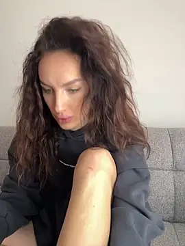 Snapshot of goodgirldevil chatting on November 2025 11:09:02 AM goodgirldevil online show from November 2025 11:09:02 AM