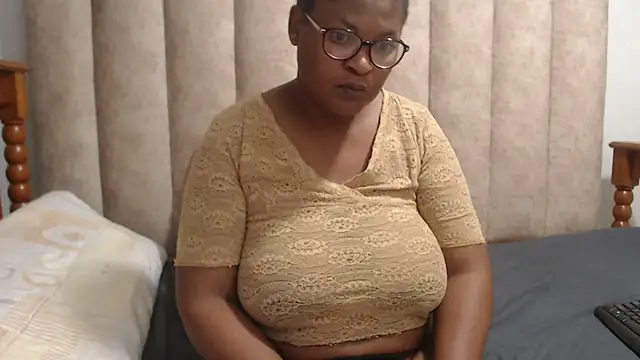 Sexybusty01 online show from September 2025 06:33:02 PM