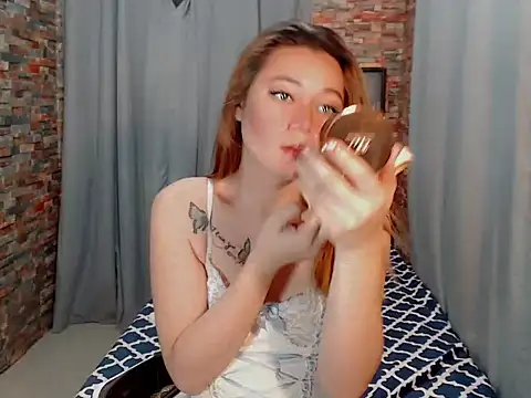 cutemac69 online show from September 2025 09:31:02 PM