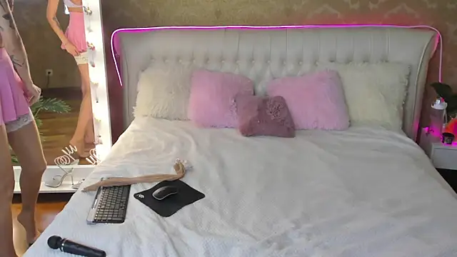 RosieBlossom online show from September 2025 05:25:01 PM