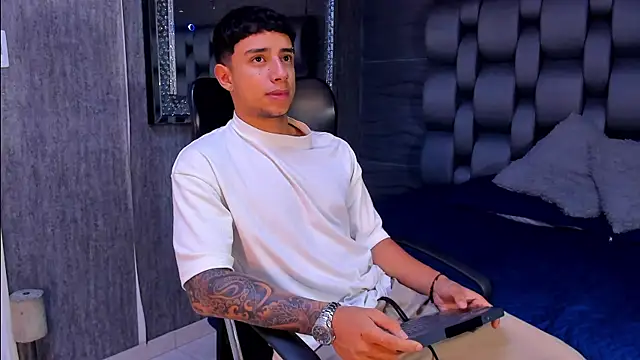 jaze bradley online show from September 2025 11:32:02 AM