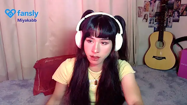 chakababe online show from April 2026 09:04:02 PM