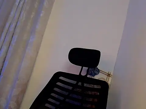 Annaloula online show from January 2026 02:10:01 PM