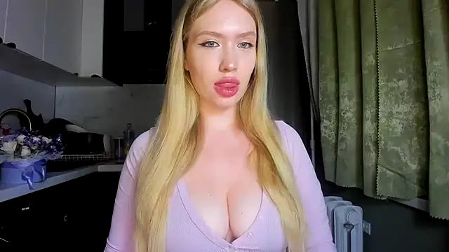 Snapshot of NicoleRiccii chatting on September 2025 07:39:02 PM NicoleRiccii online show from September 2025 07:39:02 PM