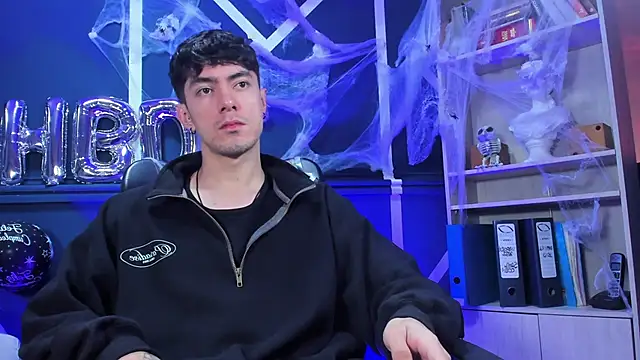 etham wolf  online show from October 2025 11:58:01 AM