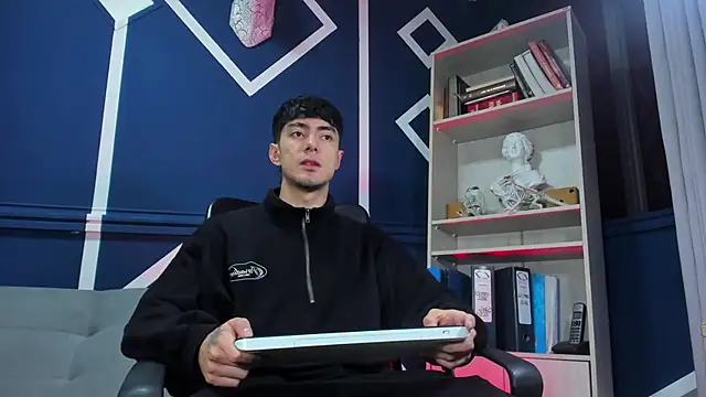 etham wolf  online show from November 2025 11:20:02 AM