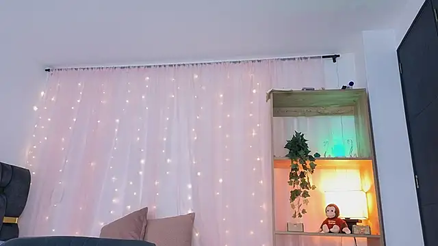 anitaglow online show from October 2025 02:58:02 PM