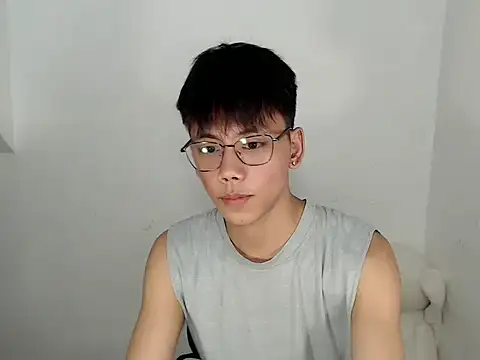 Snapshot of ynotyu chatting on June 2026 09:00:01 AM ynotyu online show from June 2026 09:00:01 AM