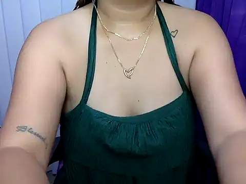 Snapshot of yummy_mia chatting on May 2026 02:11:01 PM yummy mia online show from May 2026 02:11:01 PM