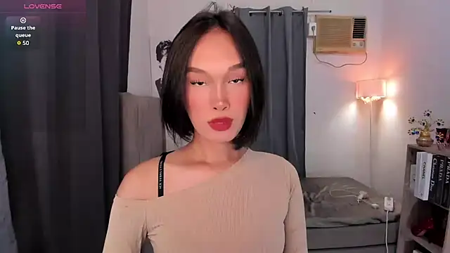 sensualmelody143 online show from June 2026 12:20:02 PM