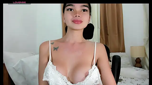 Snapshot of kendall_petite18 chatting on June 2026 10:50:02 AM kendall petite18 online show from June 2026 10:50:02 AM
