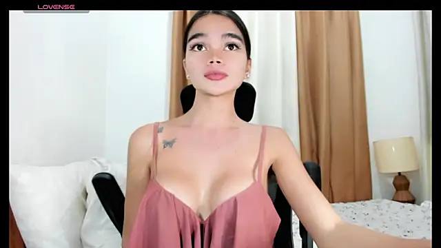 Snapshot of kendall_petite18 chatting on June 2026 08:59:02 PM kendall petite18 online show from June 2026 08:59:02 PM